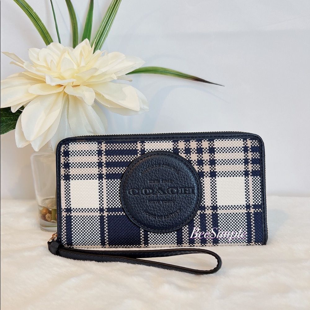 NWT Coach Dempsey Large Phone Wallet With Garden Plaid Print‎ And Coach Patch